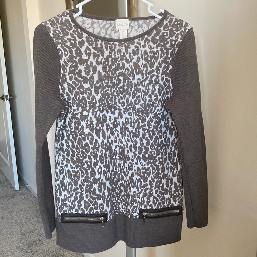Chico’s Women Top. EUC